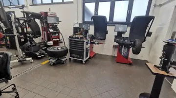 ✅Автосервис в частном доме. Установили четырехстоечный подъемник.