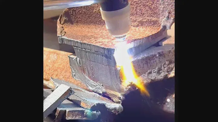 Introduction of plasma cutting machine, easy to cut 60+mm thick steel, quite good tool!